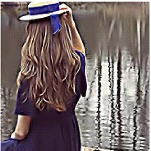 سيأتي يوم يحمِل فيهِ القدرُ أحلامنا المؤجلة لِ تنهمر على شرفآت قُلوبنا بغزآرة ..