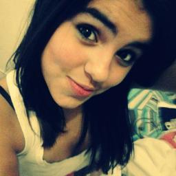 Morena,alta,e acima de tudo,muito feliz :D http://t.co/B4C5KI1bme