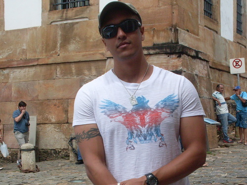 Viver e não ter a vergonha de ser feliz...  EU#SOU#TIM#BETA                 Facebook: https://t.co/FIovklZdWY