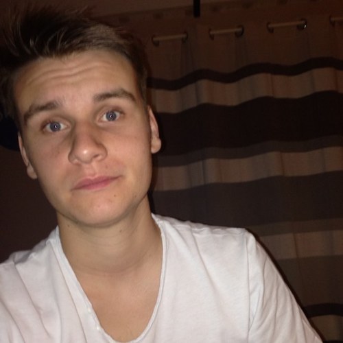 Sim0nMF's profile picture. 