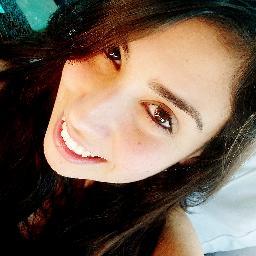 ''Se eu passasse por essa vida e não te encontrasse, eu viveria pela metade.''