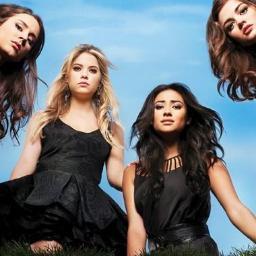 pessoas não são como bonecas, não podemos brincar com elas e depois guarda-las na caixa. Pretty little liars