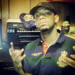 Concrete Wall, man I gotta GO hard , 1 thing I know these bitchs come n GO , Don't never trust or love these HOES Dawg