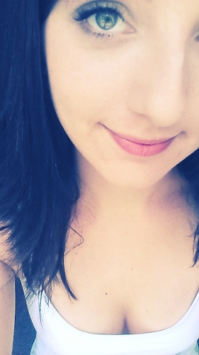 Myshell_Mybell's profile picture. 