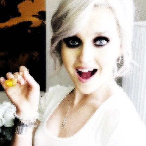 AnnabelleReedHS's profile picture. I'm a British exchange student. I love to sing, but only to myself.