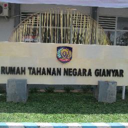 Akun Twitter Resmi Rutan Gianyar.
Rutan Gianyar BERKASTA. BERKArya Secara NyaTA