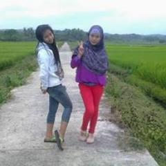 Reyna Puspita Ariska | 26 September 1997 | Tangerang | Reyna Twinkenham Duppoint | XI Ips 2 | Lucu :)
