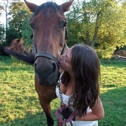 KristyMallon's profile picture. slainte.