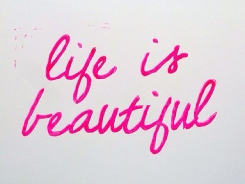 ✌ Directioner, 15, Just a teenager trying to enjoy life 3 Applebees/5