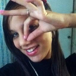 :) Fiel seguidora MAXIMO Del → @justinbieber & @BLACKJONASPOINT ♥ ; No me conoces NO ME JUZGUES !! ; Dios apuesta a tiiii 
 (Amo a Mi Amor) @justin @erikalababy