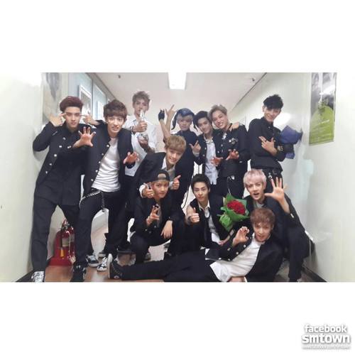 EXOFANTHAILAND's profile picture. # EXO FANTHAILAND # คอยอัพเดตข่าวสารต่างๆเกี่ยวกับ EXO ทั้งใหม่และเก่าค่ะ ^^ มาร่วมด้วยกับเรานะคะ ..