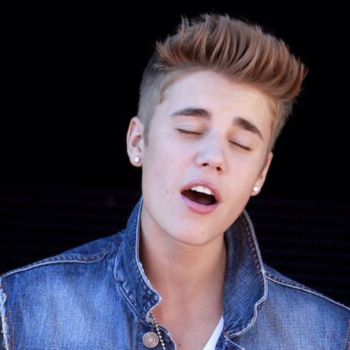 01/09/13 BEST NIGHT EVER! Justin and I had sex, he was just high and out of it when it happened. This nigga follows back. ;D