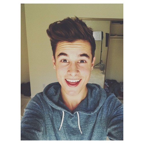 Parody Kian, I like being in front of a camera, and i believer in Arizona being the best drink in the world!   RP