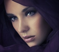 Bu sabaha da sensiz uyandim kalbim yine paramparca..sensiz nefes alamiyorum gel hadi son kez nefesimoll...