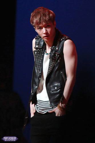 แอดนี้ไว้ฟอลน้ะฮ้ะ @Lay_Ptb