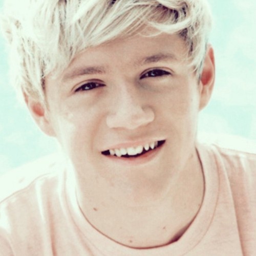 Im a directioner if u dont like it then bye i would die for them!5SOS,DEMI,JUSTIN,NIALL,HARRY,LOUIE,ZAYN,LIAM,LITTLE MIX