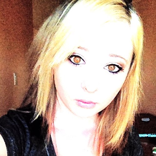 I ℱαℓℓℴw back 100%. If you retweet my tweets I'll ℱαℓℓℴw you. If you ℱαℓℓℴw me I'll fallow you. Ⓕⓔⓔⓛ ⓕⓡⓔⓔ ⓣⓞ Ⓜⓔⓢⓢⓐⓖⓔ ⓜⓔ! Topics: Marijuana, quotes, and more!