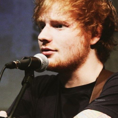 We are 10 Dutch Sheerios who tweet about their love for Baron von Edward Christopher Sheeran. ♥