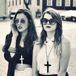 LINDAMAHONE2's profile picture. i love listen to music,i'm 14 years old i don't have a fav color