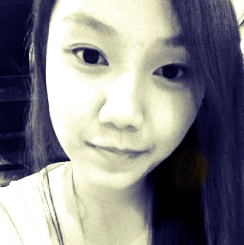 annyeonghaseyo0's profile picture. Be Happy Always!!