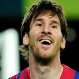 Messi  en büyük idolüm ... futbol oynamayı çok seviyorum...     Ve Geri Takip Yapıyorum.... :)