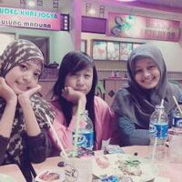 Nurfadilah Eka Putri (@nfxp) 's Twitter Profile