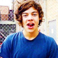 ONE DIRECTION-Miley Cyrus-Demi Lovato-Avril Lavigne-Eminem ∞ @BorisMalik_ followed