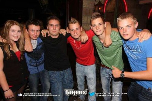 Overal en nergens!. App: 06-46579437