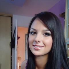 Estudiante de Mercadotecnia,persona muy honesta,me encanta el Atletismo y ahacer ejercicio,apasionada al baile.tengo 24 años soltera.