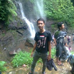 bwat lo lo : lebih baik padam dari pada pudar | @ellyabdilla ♥