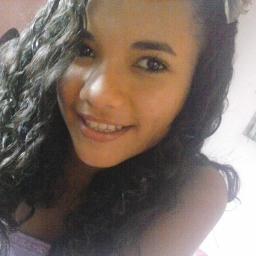 sou uma pessoa que gosta de quem gosta de mim sou simpatica,divertida ,sincera