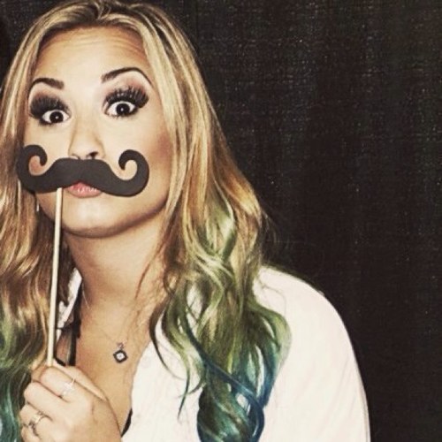 FREE FOLLOW!! :) Follow @RantAwayIre for a follow back too :) #Lovatic
