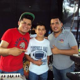 cantautor salvadoreño de musica urbana perteneciente al duo los escorpiones junto mc giganton sholko . contrataciones 75682815