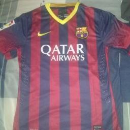 Vendemos camisetas de fútbol, nba, nfl etc... contactanos y hablamos de precios. ventatotaltwitter@gmail.com