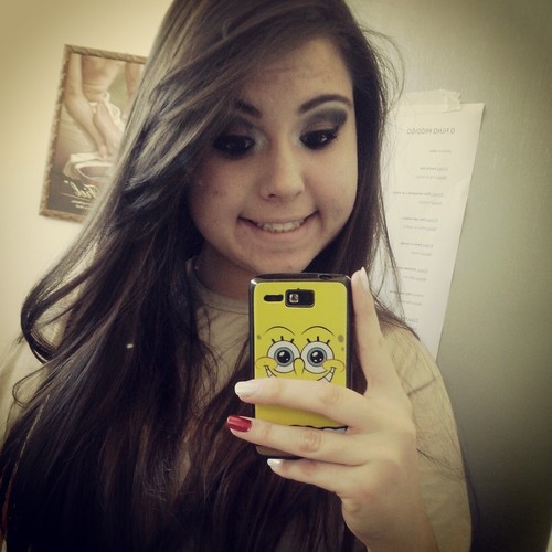 xata,loka,divertida,risonha prazer essa sou eu :)