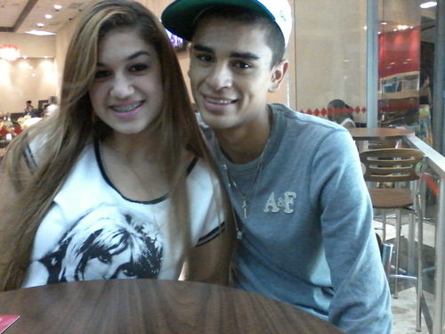 Pisciano, tenho 18 aninhos  ♥    http://t.co/mlrEVLuc4A