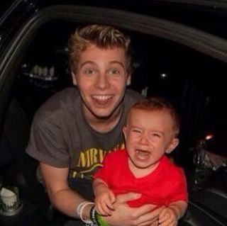 in love with two very special boys ( Connor + Luke ) 

0/6 + 0/4 :'(