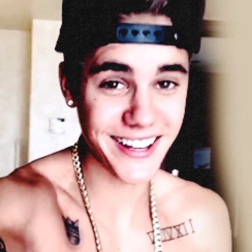 I LOVE JUSTIN OK.