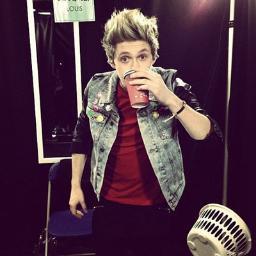 onlycrazymofos_'s profile picture. Don't let the world change your smile but let your smile change the world . Twitter Officiel des projets : @WWATFrance2106 @Strongprojet @DrapeauFR21Juin