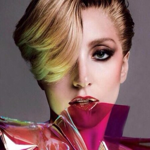 Enigma pop-star is fun, she wear BURQA for fashion  i follow back monsters xo