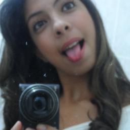 Ser feliz nem sempre é ter uma vida perfeita… é saber usar todos os erros pra poder gerar os acertos.
