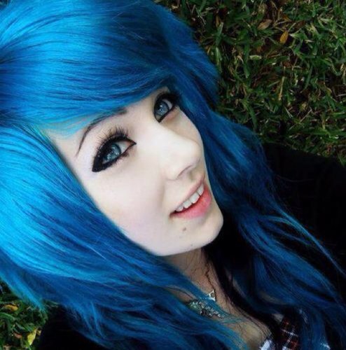 Contortionist for The Devil's Carnival. Dare you step into my world? ((Single, RP, OC, Ice Demoness, #ClassyClarinetChick.))