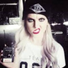 Perrie Hechos