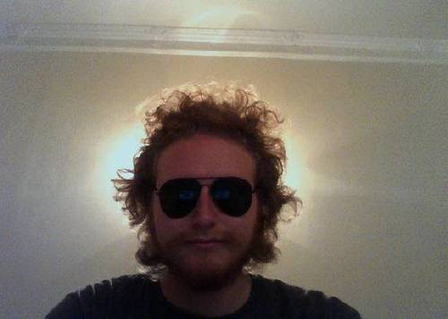 SaerPoli's profile picture. Internet addict, need more people to talk to