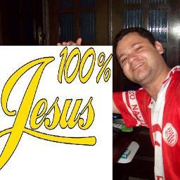 Alguem simples que ama a vida :)