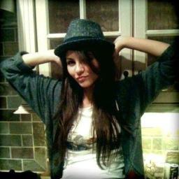 I'm Love Victoria Justice she's amazing singer actor. Yes i'm VICTORIAN and i pround!
Because who can be better Than Victoria? :)