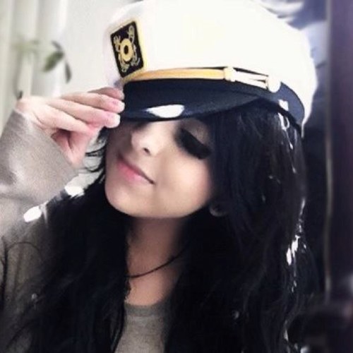I am Sara Daughter of Hercules Twin sister of my brother Joshua @DemigodJoshua|Mess with me and Josh you get the Lighting!