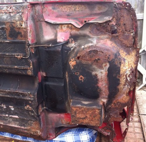 rustythemini's profile picture. Hello, I'm Meghan and this is a twitter account for my ongoing classic mini project- Rusty!