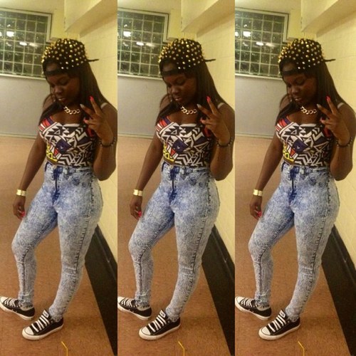 Highly Intelligent Young Lady ^_^ 
Hardworking | Loving/Caring | Short | Pretty 
Fb : Lenay Banks | kik : SelfMadeBri | IG : nay_ambitous_
