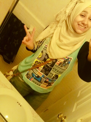 Meow :3 follow and ill follow back(:
